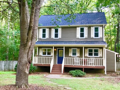 Cozy home minutes from Duke University, Hospitals, Eno River and Downtown.