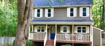 Cozy home minutes from Duke University, Hospitals, Eno River and Downtown.