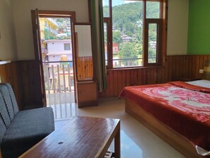 Free WiFi - Hill Town (Dharamshala)