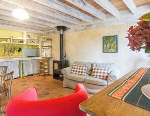 Living area - Eco-friendly cottage with parking and retro charm in Normandy (Bretteville-sur-Ay)