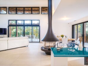 Interior - Villa pool and AC, PMR - 8/10 guests (Biscarrosse)