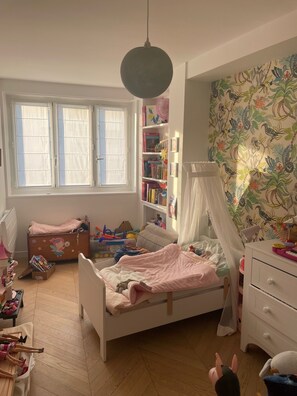 Children’s area - Apartment PARIS 1 MINUTE WALKING TO TOUR EIFFEL (Paris)