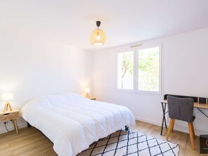6 bedrooms, free WiFi - Villa with pool - 13 guests, near beach (Biscarrosse)