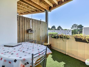 Outdoor dining - Apartment with pool - 5 guests (Biscarrosse)