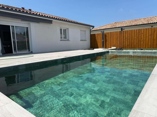 Maison contemporaine avec piscine - 6-8 pers.