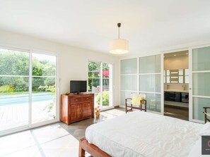 4 bedrooms, free WiFi - One-story villa with pool - 8 guests (Biscarrosse)