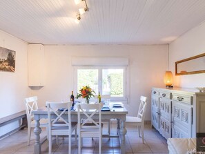 Dining - Charming house with parking - 6 guests. Near lake (Biscarrosse)