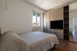 Iron/ironing board - A comfortable and welcoming 48 square meters apartment, perfect for two people, located on the fifth and top floor of a building with an elevator (NOT accessible to disabled guests).The property is located very close to Rome Tiburtina Station (400 meters (Rome)