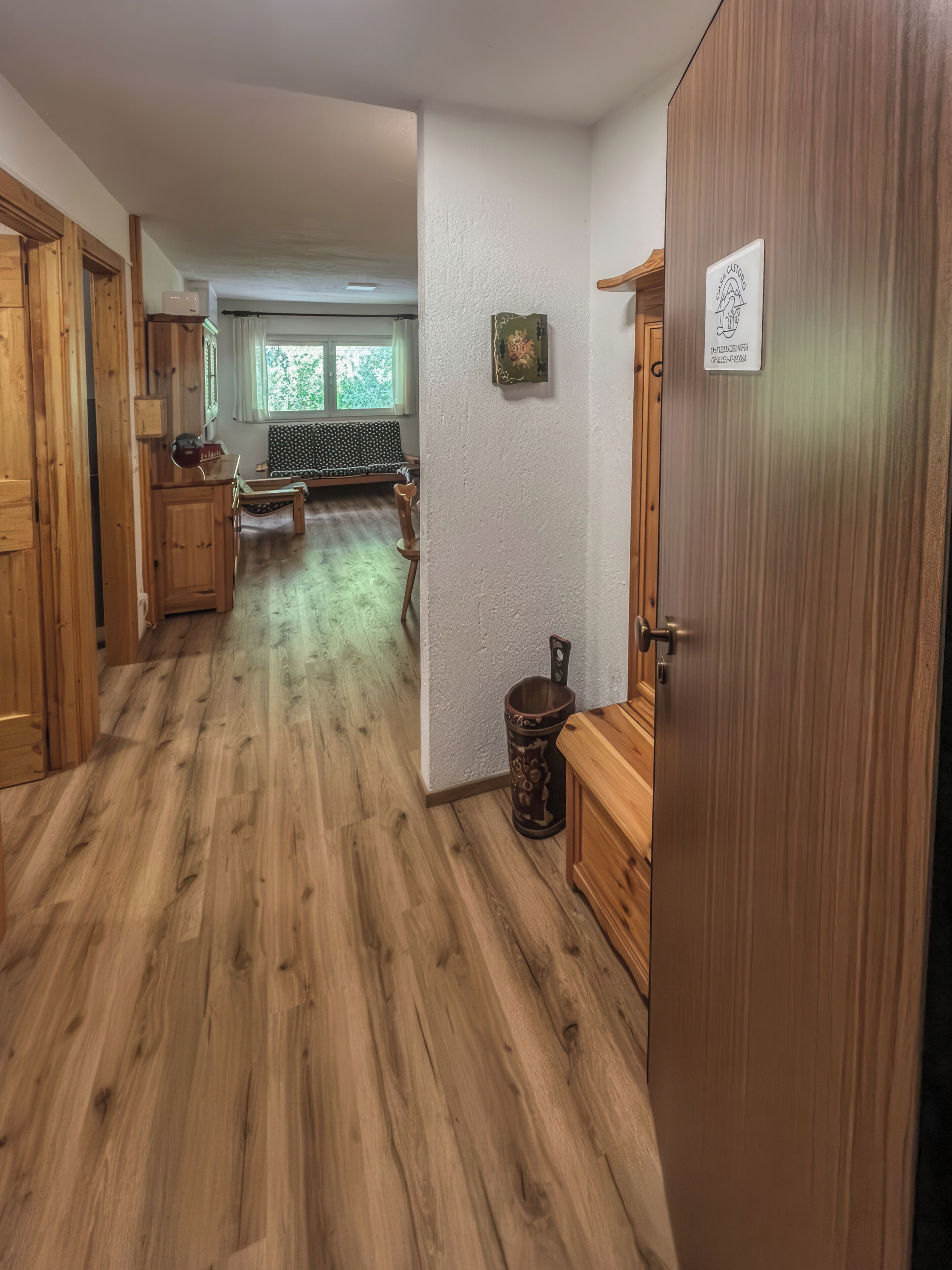 Apartamento, sacada, vista para a montanha | Área de estar