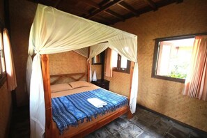 Basic Studio, Balcony, Courtyard View - Rambo Homestay (Bali)