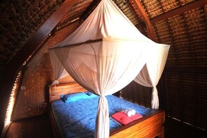 Basic Studio, Balcony, Courtyard View - Rambo Homestay (Bali)