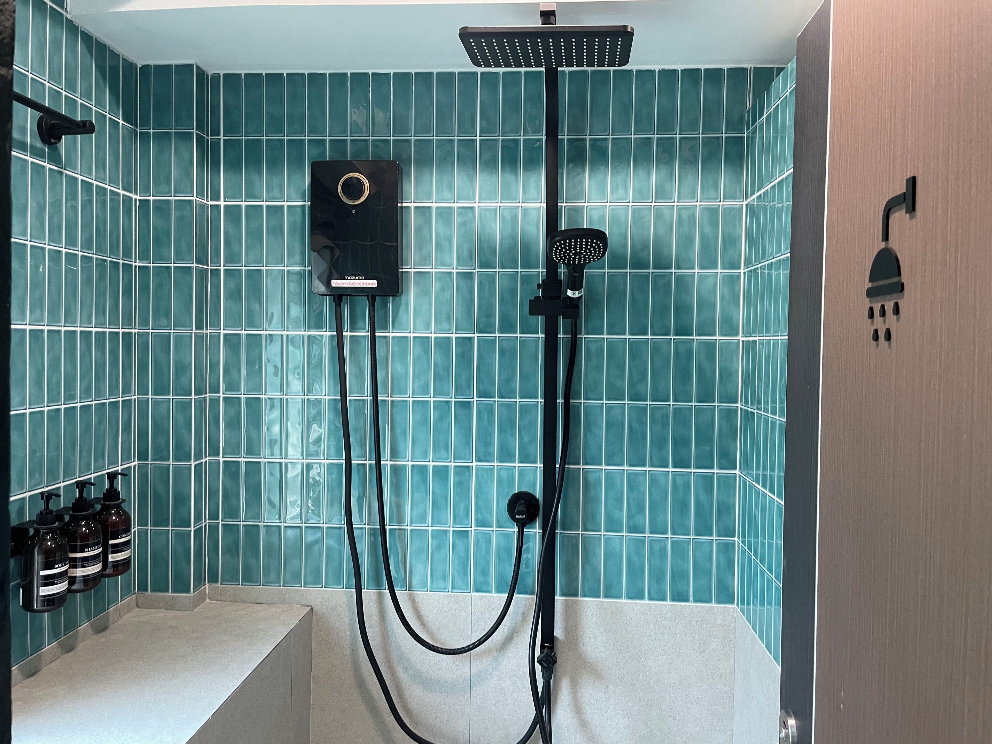 Shared Dormitory, Non Smoking, Shared Bathroom | Bathroom | Towels, soap, shampoo, toilet paper