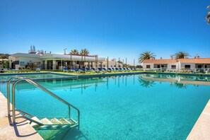 Outdoor pool - Apartment with pool at Son Bou beach, Menorca (Sant Jaume)