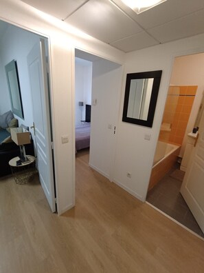 Room - Charming apartment for 4 people with a terrace and air conditioning (Grasse)
