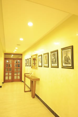 Ảnh chưa phân loại, 4 trong số 16 ảnh, nút