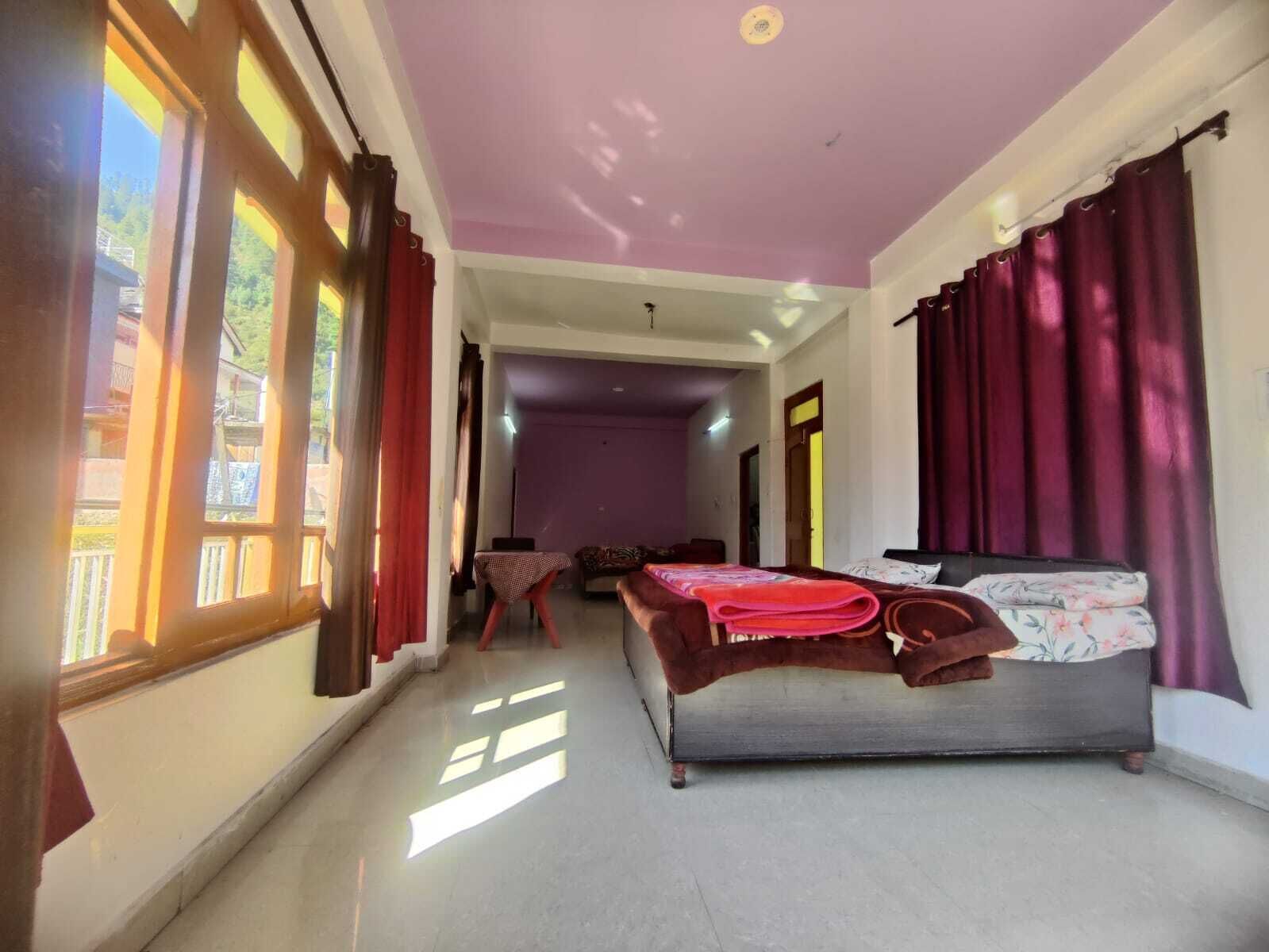 Family Room | Free WiFi