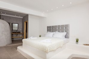 Superior Studio Suite, Balcony, Mountain View | Free minibar items, in-room safe, soundproofing, iron/ironing board