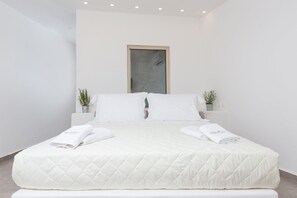Comfort Double or Twin Room, Balcony, Partial Sea View - Domotel Kea (Kea)