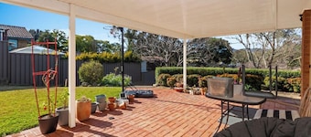 Modern 4BR Muswellbrook Stay