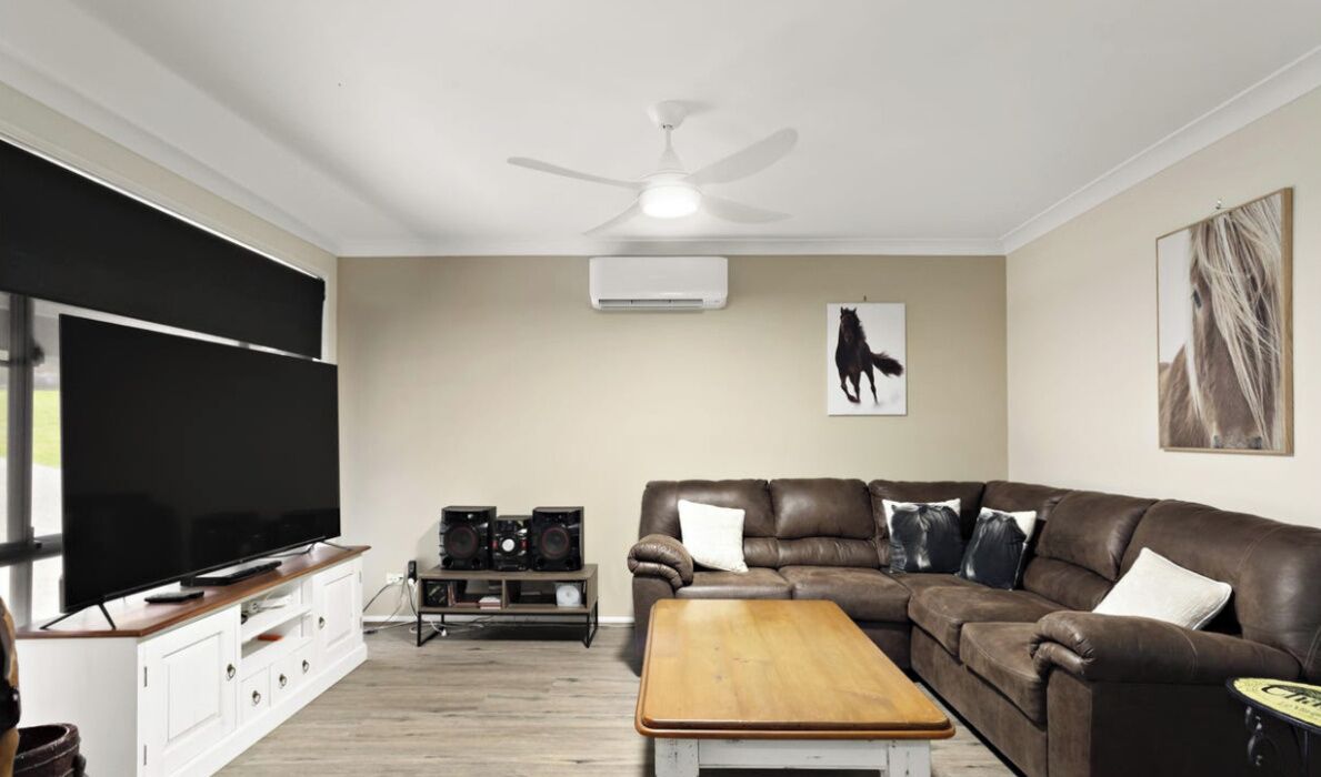 Classic House, Multiple Beds, Kitchen | Living area
