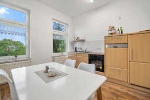 Comfort Apartment, City View | Private kitchen