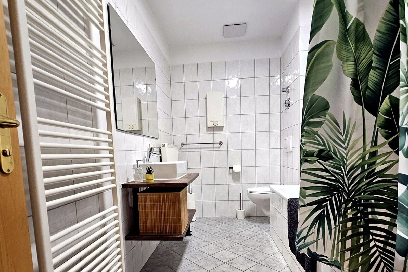Comfort-Apartment, Stadtblick | Badezimmer