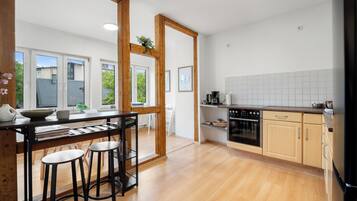 Family Apartment, Mountain View | Private kitchen