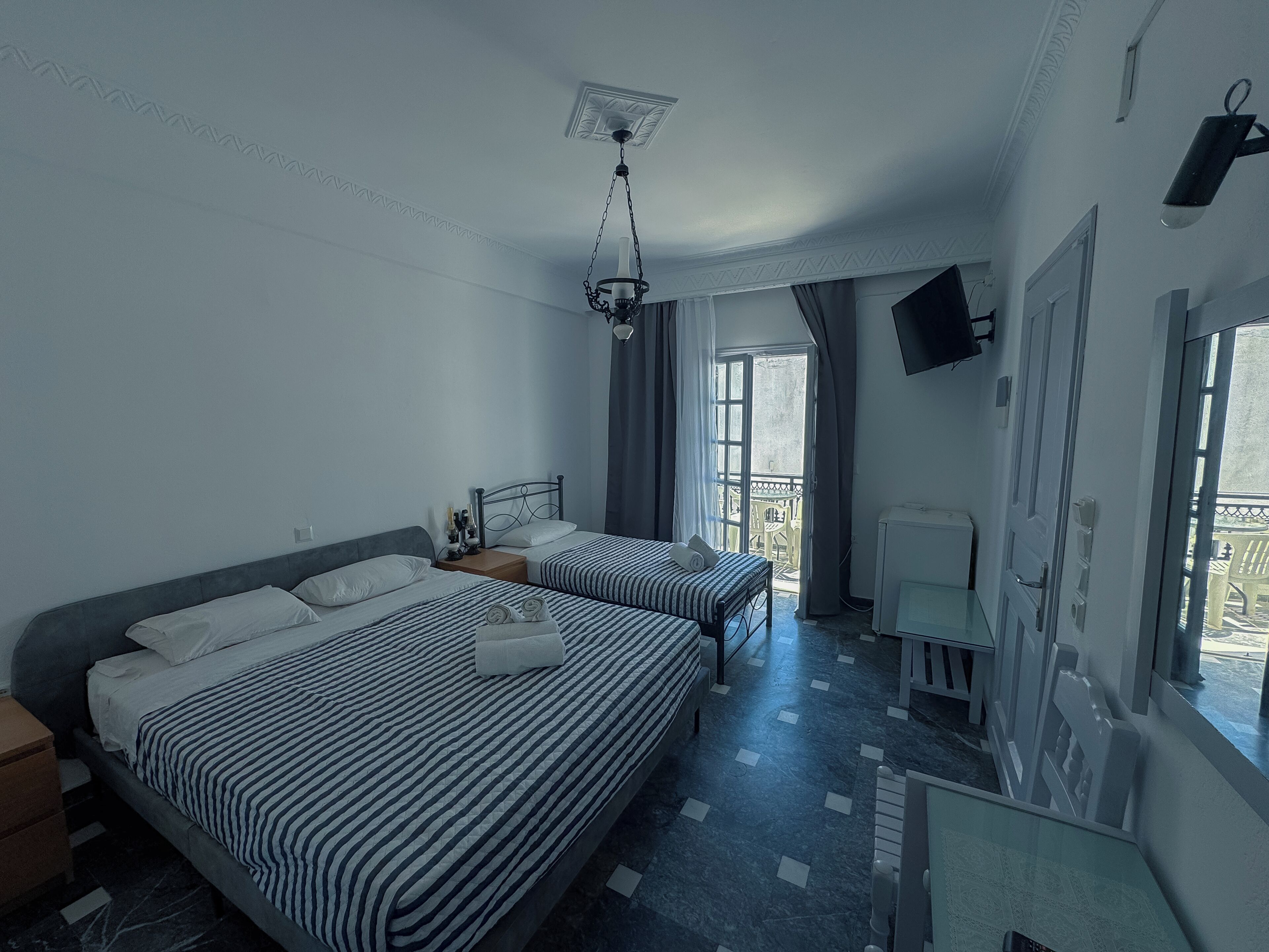 Caja de seguridad en la habitación y cortinas blackout 