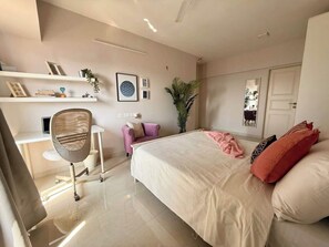 3 quartos, ferros/tábuas de passar roupa, Wi-Fi, roupa de cama