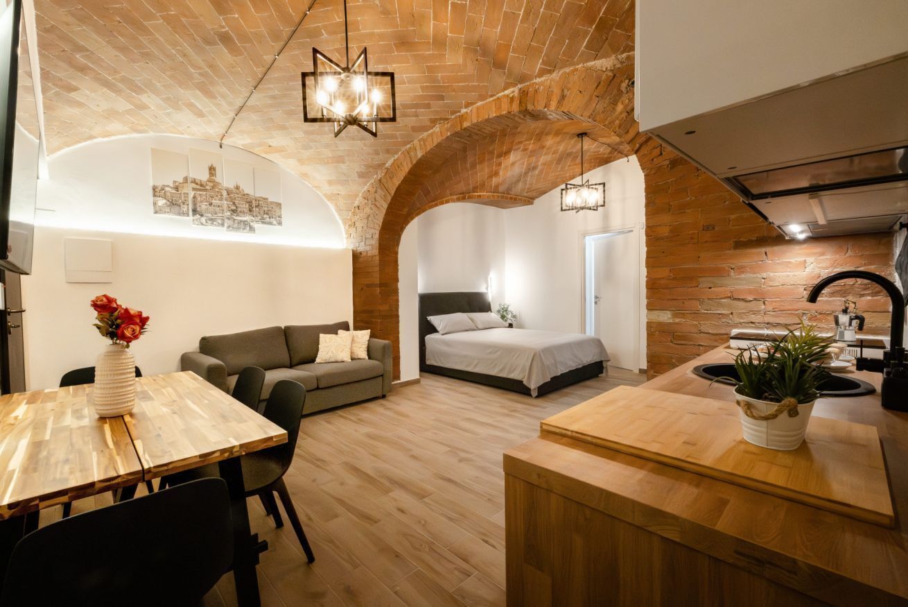 1 chambre, fer et planche à repasser