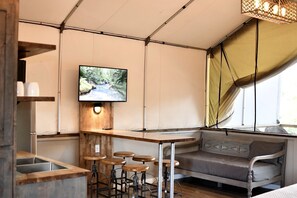 Interior - Aquatic Glamping Vacation in Texas: Luxurious Tented Cabin by the Cibolo Creek near San Antonio (Marion)