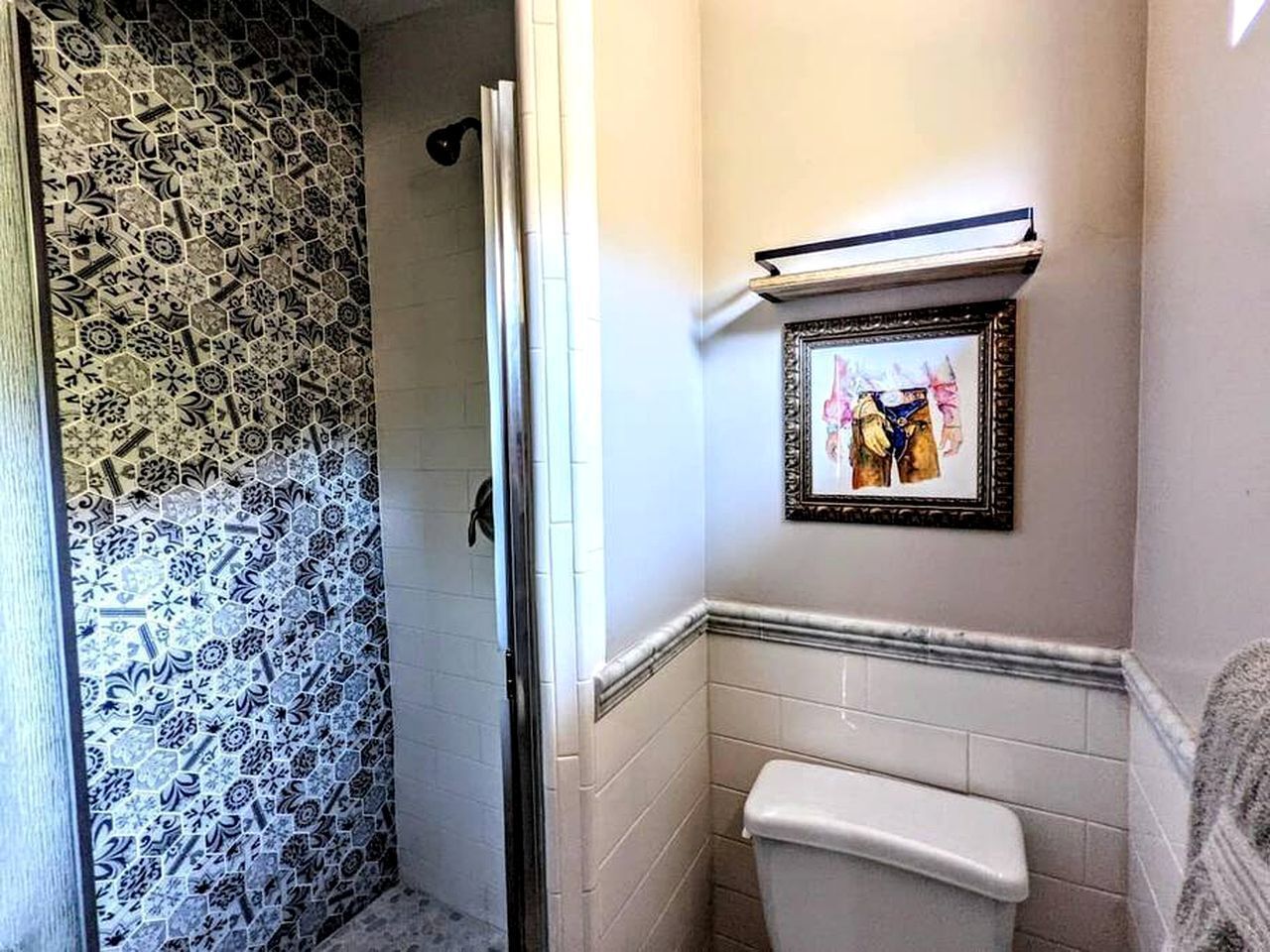 Hair dryer, towels, soap, shampoo