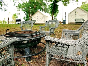 Property grounds - Lovely Riverside Safari Tent near Kingsbury, Texas - Ideal for a Glamping Getaway With Friends and Family (Kingsbury)