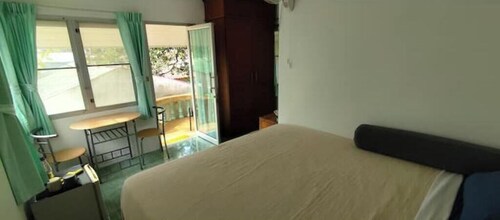 Cozy Boutique Bungalow No. 1