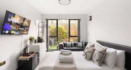 Modern En-suite Double - Queens Park
