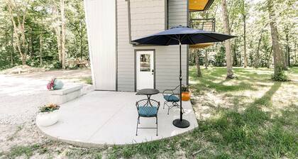 Charming Tiny House near Owensville, Missouri - Perfect for a Romantic Nature Escape