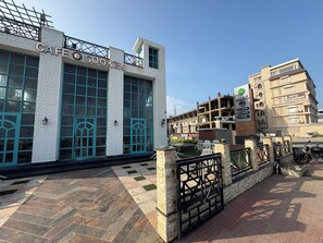 Exterior - Golden Rivera near Sea Beach (Puri)