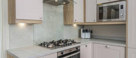 Dishwasher, cookware/dishes/utensils