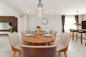 Dining - Villa Emocija ZadarVillas (Vrsi)