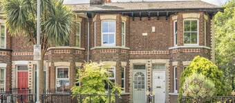 Victorian Terrace Near Uni, Sleeps 6, Garden