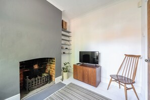 Interior - Victorian Terrace Near Uni, Sleeps 6, Garden (Reading)