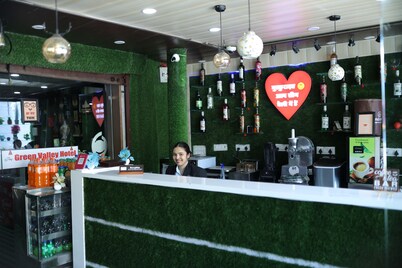 Green valley Hotel & Restaurant