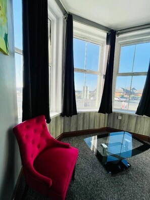 Deluxe Double Room, Sea View | Interior
