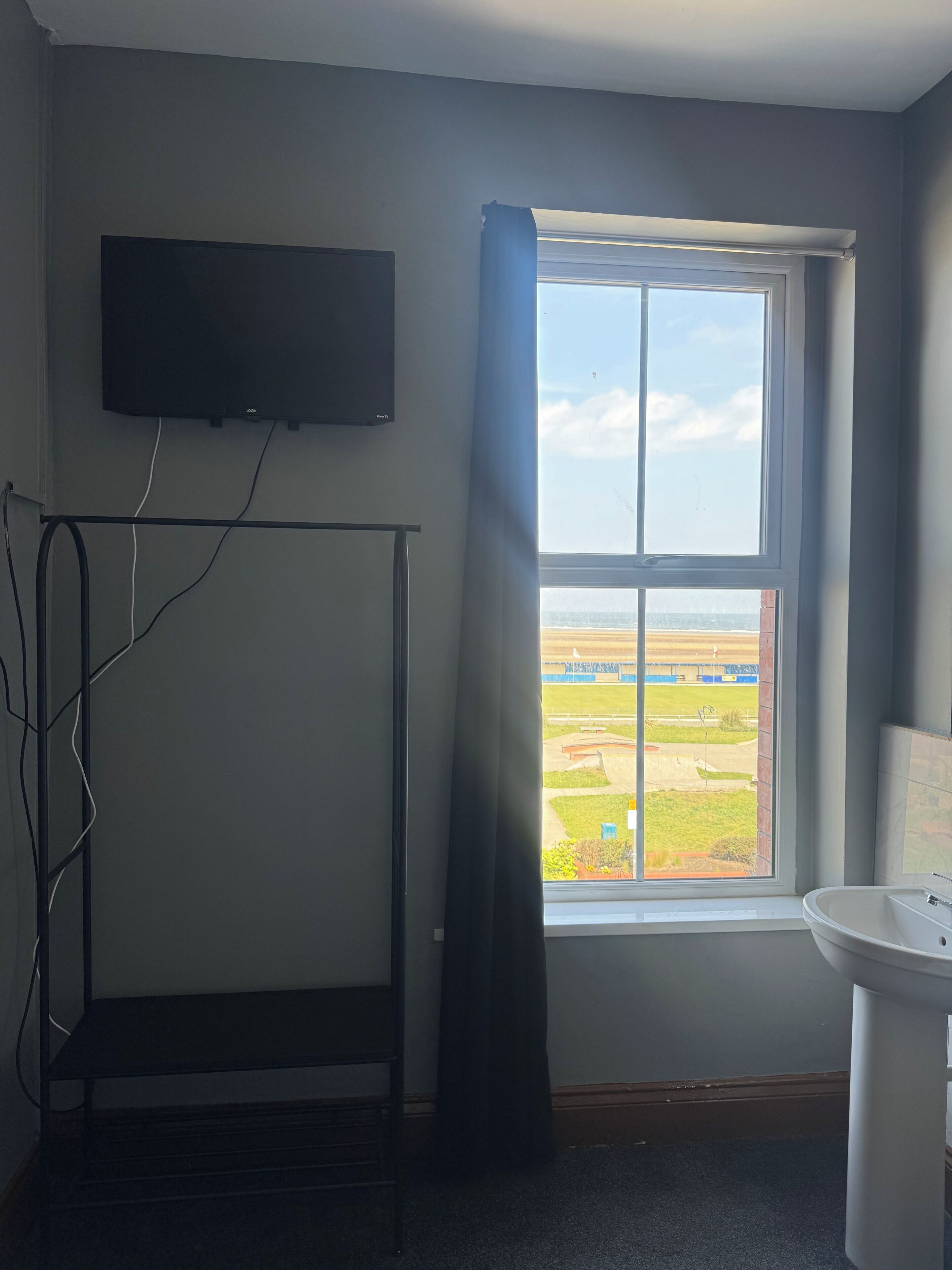 Basic Single Room, 1 Twin Bed, Sea View | Free WiFi
