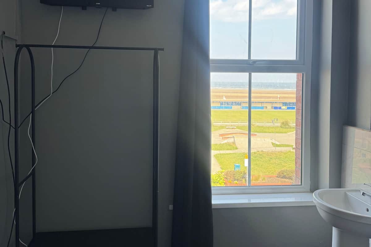 Basic Single Room, 1 Single Bed, Sea View | Free WiFi