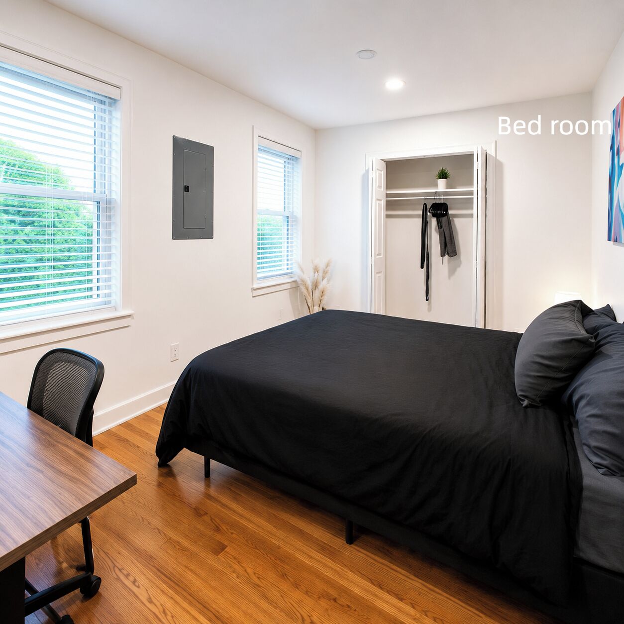 Iron/ironing board, WiFi (free), bed sheets