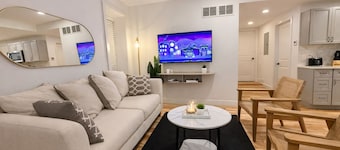Cozy 1-Bed in Cornhill with WiFi, Equipped Kitchen & TV  Close to High Falls