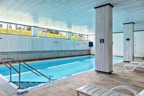 Pool - Apartment 'Gipfelblick Seefeld' with Mountain View, Balcony and Wi-Fi (Seefeld in Tirol)