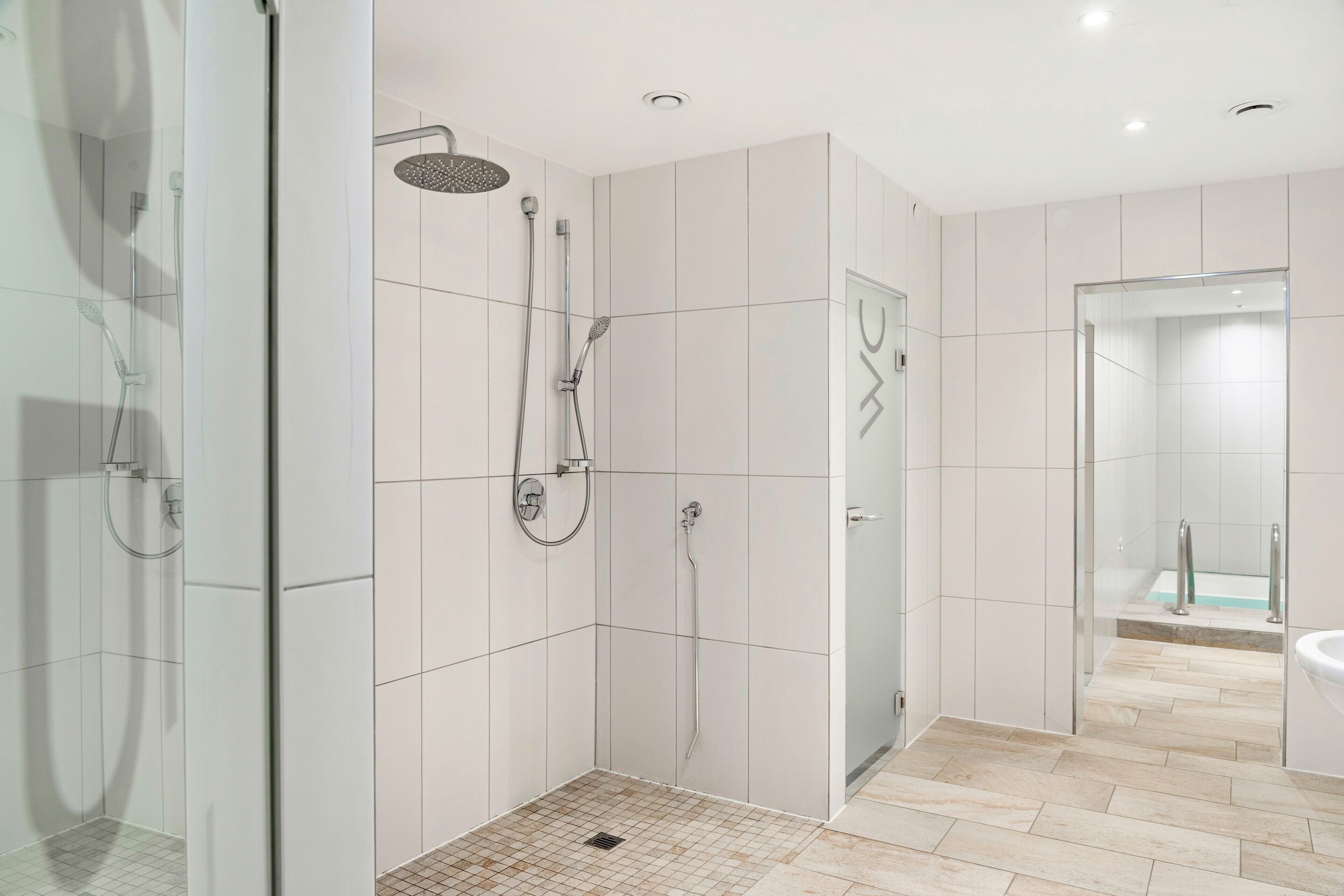 Shower, towels