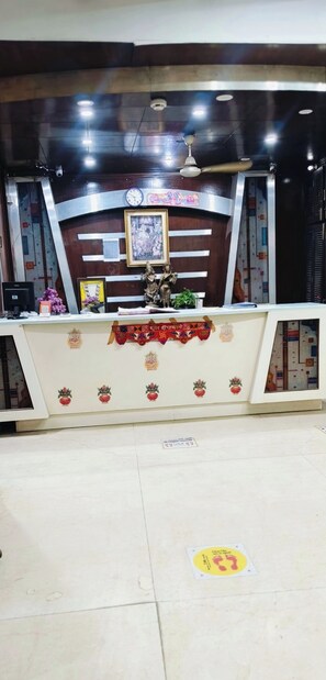 Lobby - Ratandeep Lodging House (New Delhi)